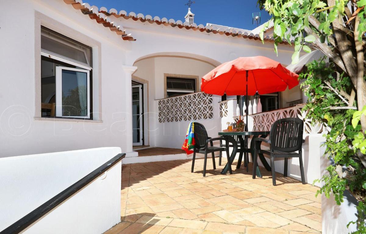 Casa Beachcomber Le Jardin Des Arts Лагос Екстериор снимка